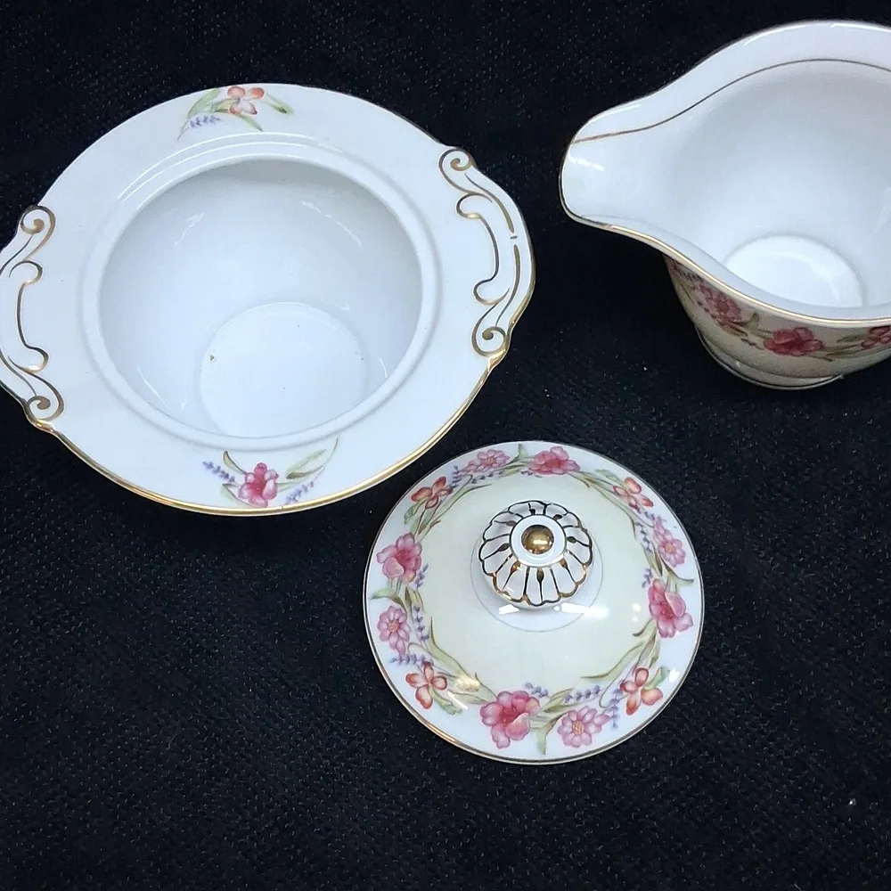 Vintage Creamer & Covered‎ Sugar Set By Aladdin China, 